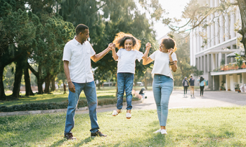 基本的に人間関係の悩みや不安の解消方法や自己肯定を教えますを教えます